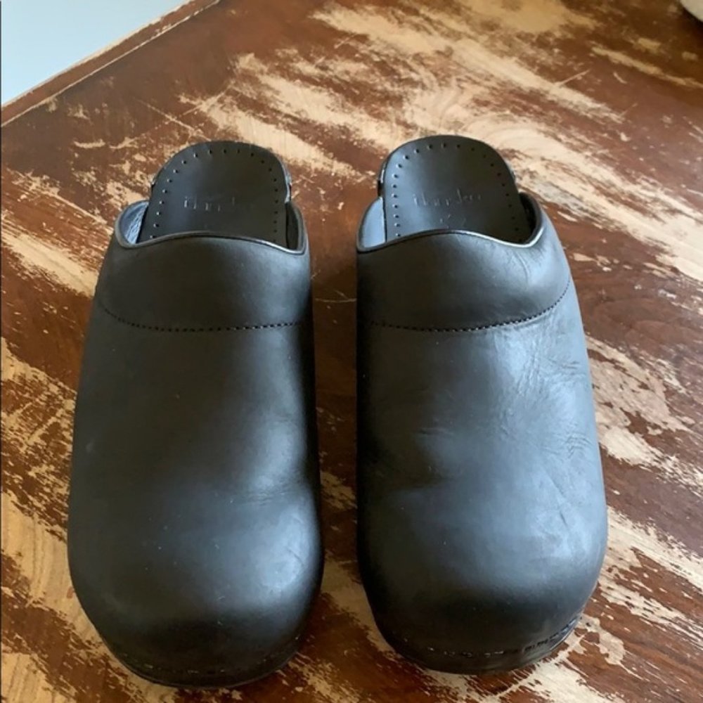 Dansko clogs size 44